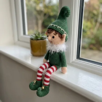 Christmas Elf with Dangling Legs Amigurumi Crochet Pattern step 1 - construction progress