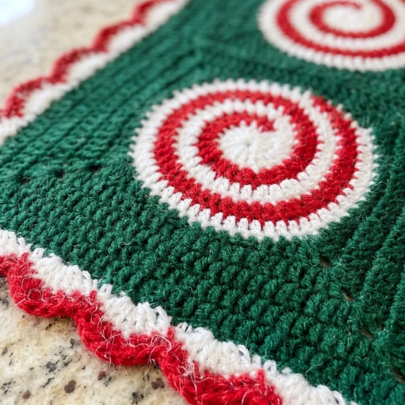 Peppermint Swirl Table Runner Crochet Pattern step detail