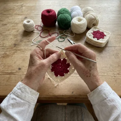 Poinsettia Granny Square Bed Cover Crochet Pattern step 1 - construction progress
