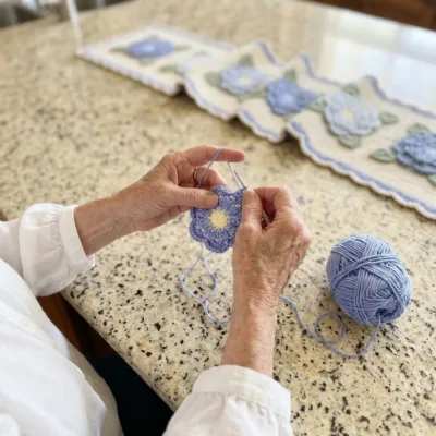 Blue Hydrangea Table Runner Crochet Pattern step 1 - construction progress